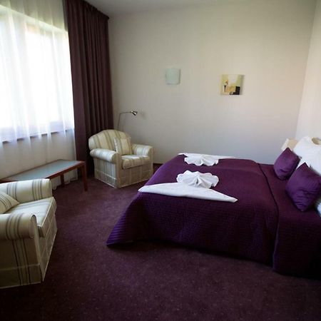 Hotel Park Avenue **** Piest'any Eksteriør bilde
