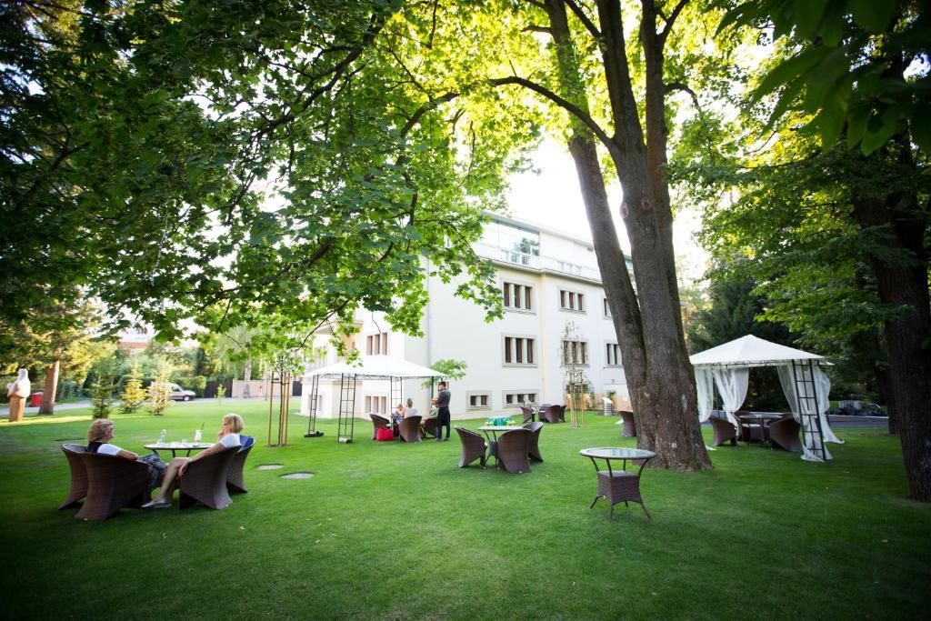 Hotel Park Avenue **** Piest'any Eksteriør bilde
