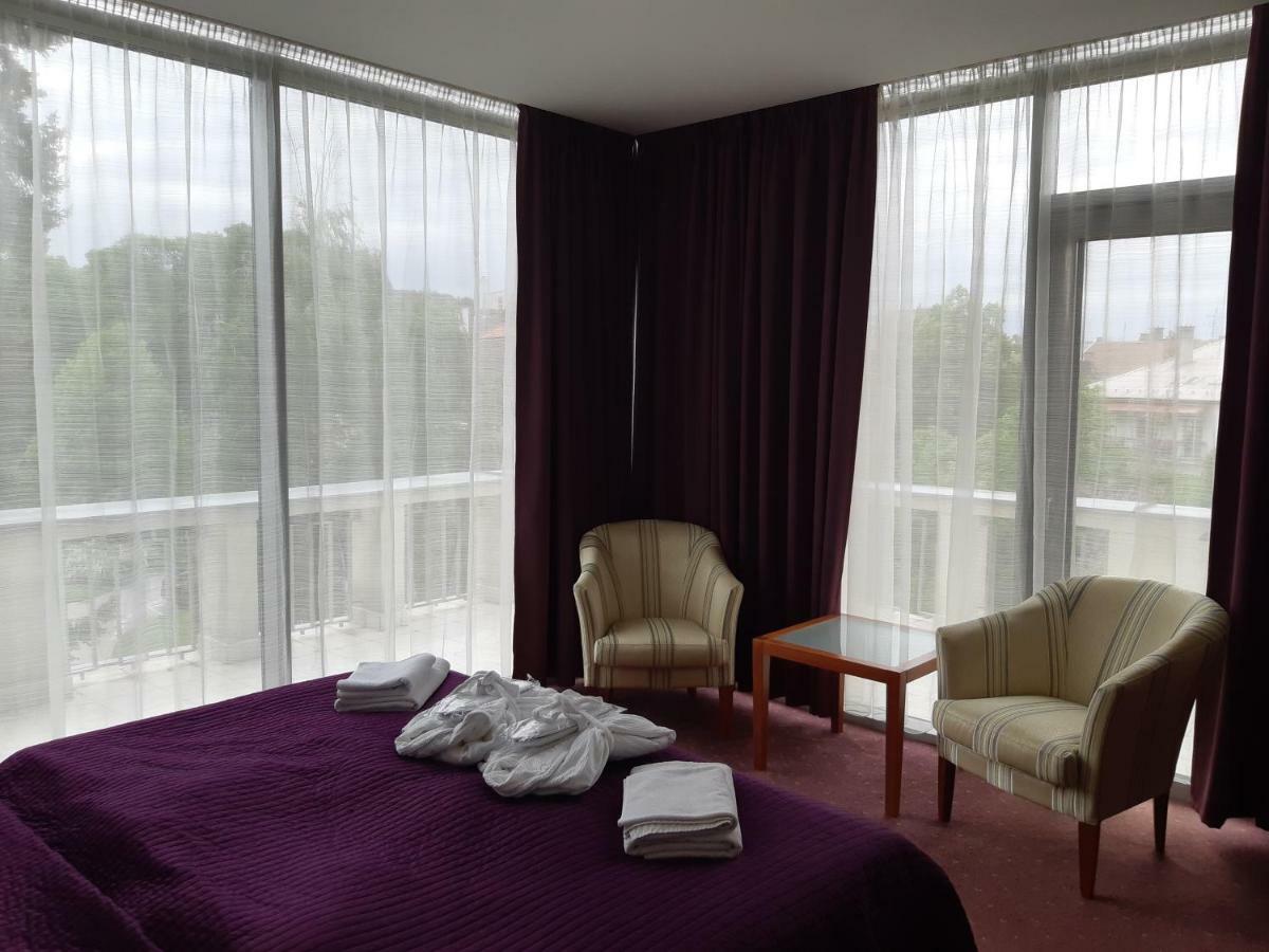 Hotel Park Avenue **** Piest'any Eksteriør bilde